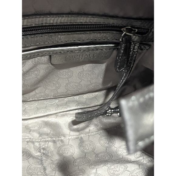 Michael Kors Authenticated Lacey Nickel Silver Leather Foldover Tote Metal Chain - Picture 13 of 15